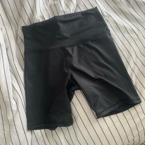 🌸** FREE WITH PURCHASE** 🌸 Play Shine HighWaisted Biker Short